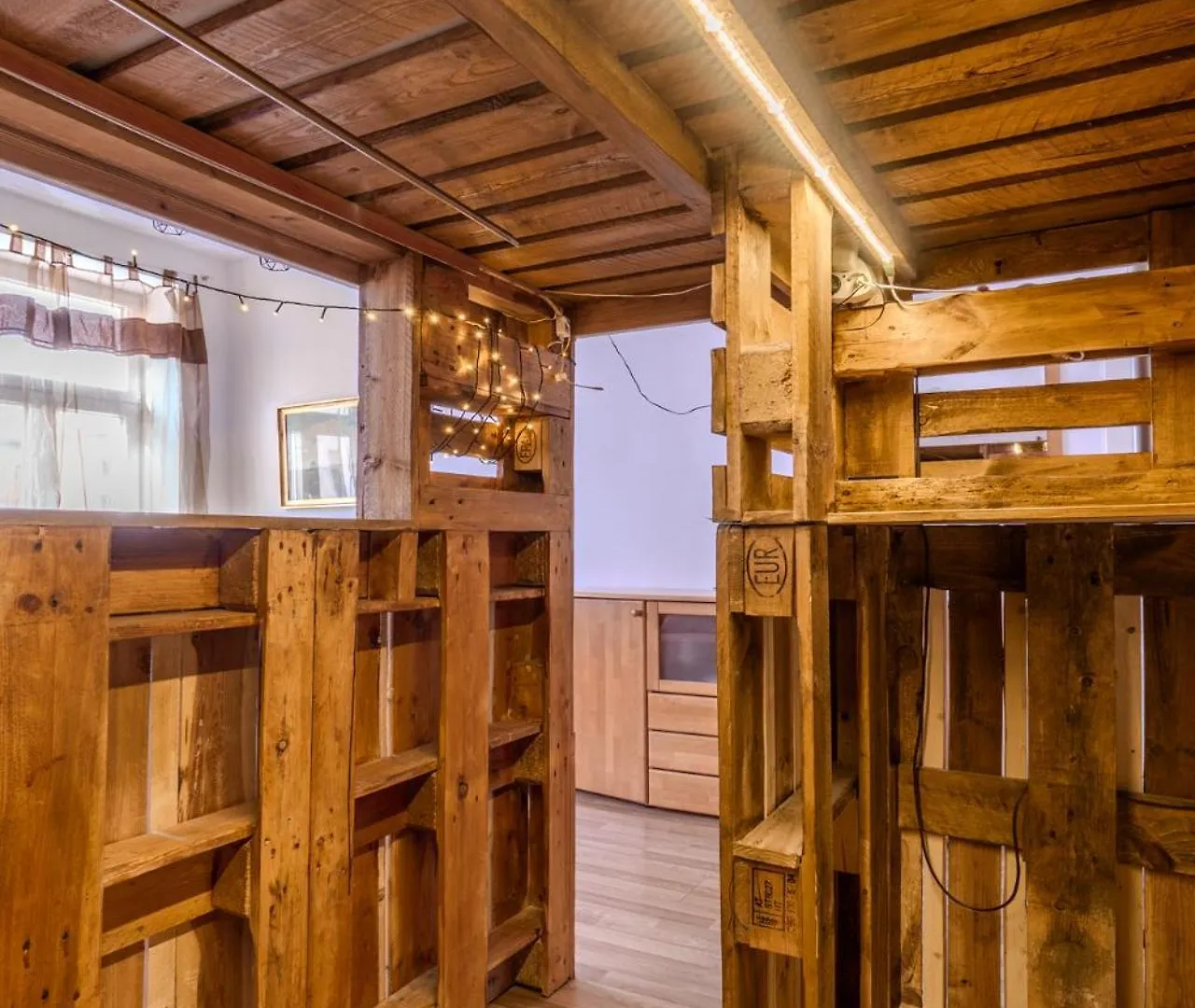 Apartment 5 Stops Away From City-Centre Vídeň