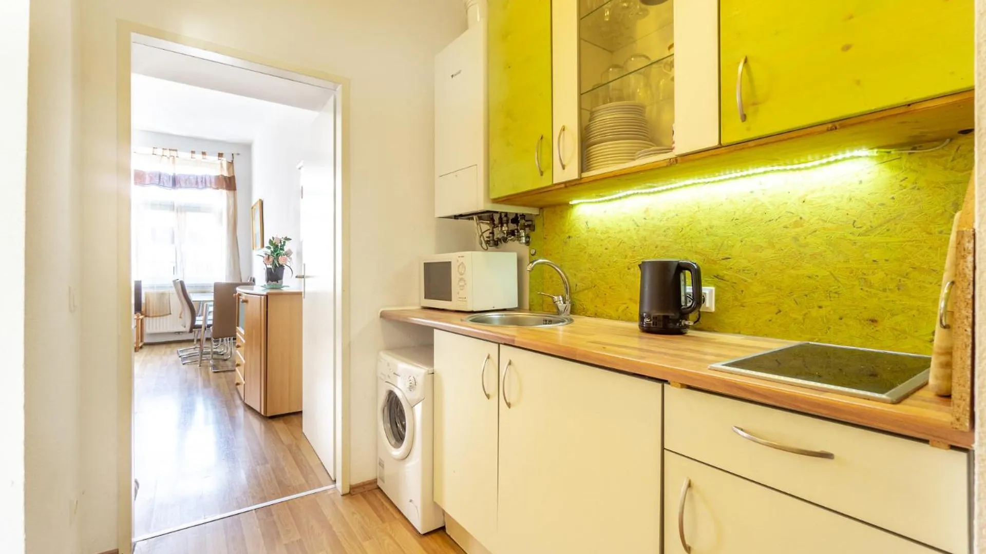 וינה Apartment 5 Stops Away From City-Centre